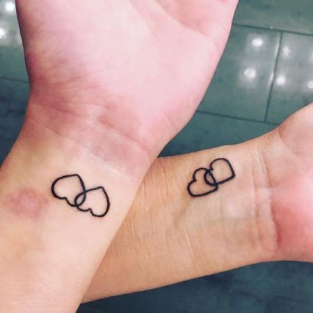 Heart Tattoos on Wrist: 40+ Tiny Hearts on Wrists for Girls